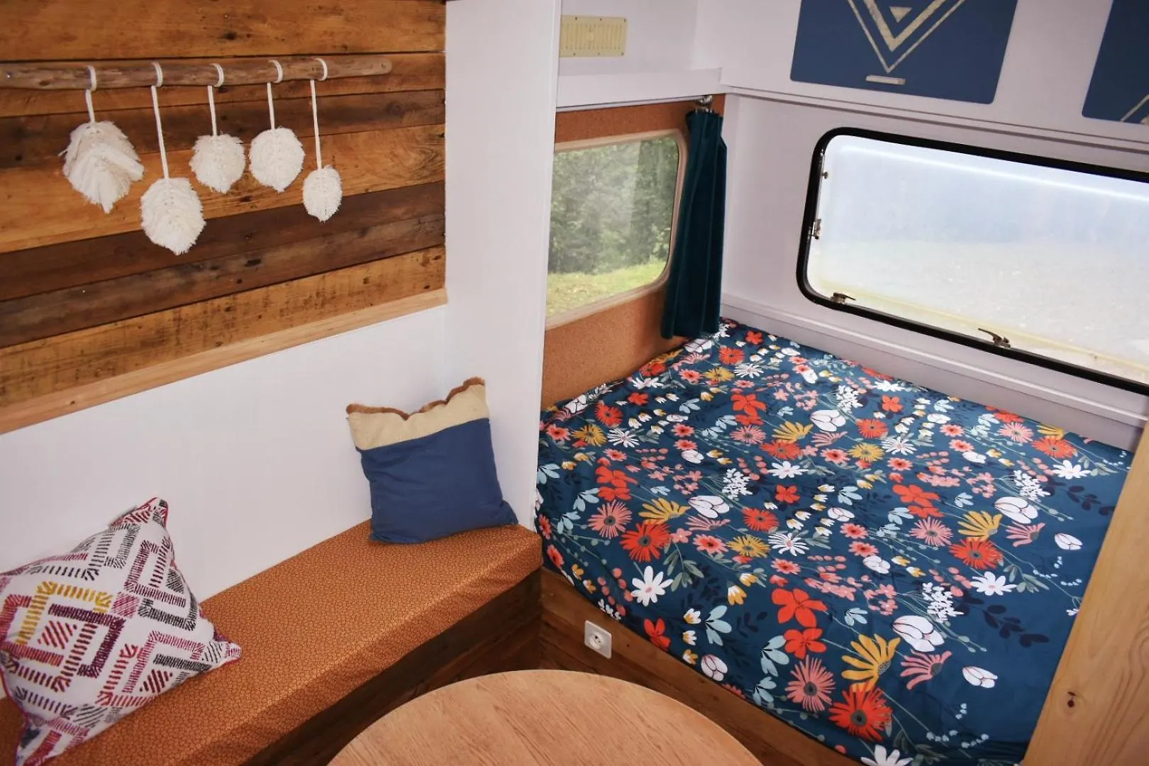 Campsite Caravane En Pleine Nature Saint-Etienne-de-Chomeil