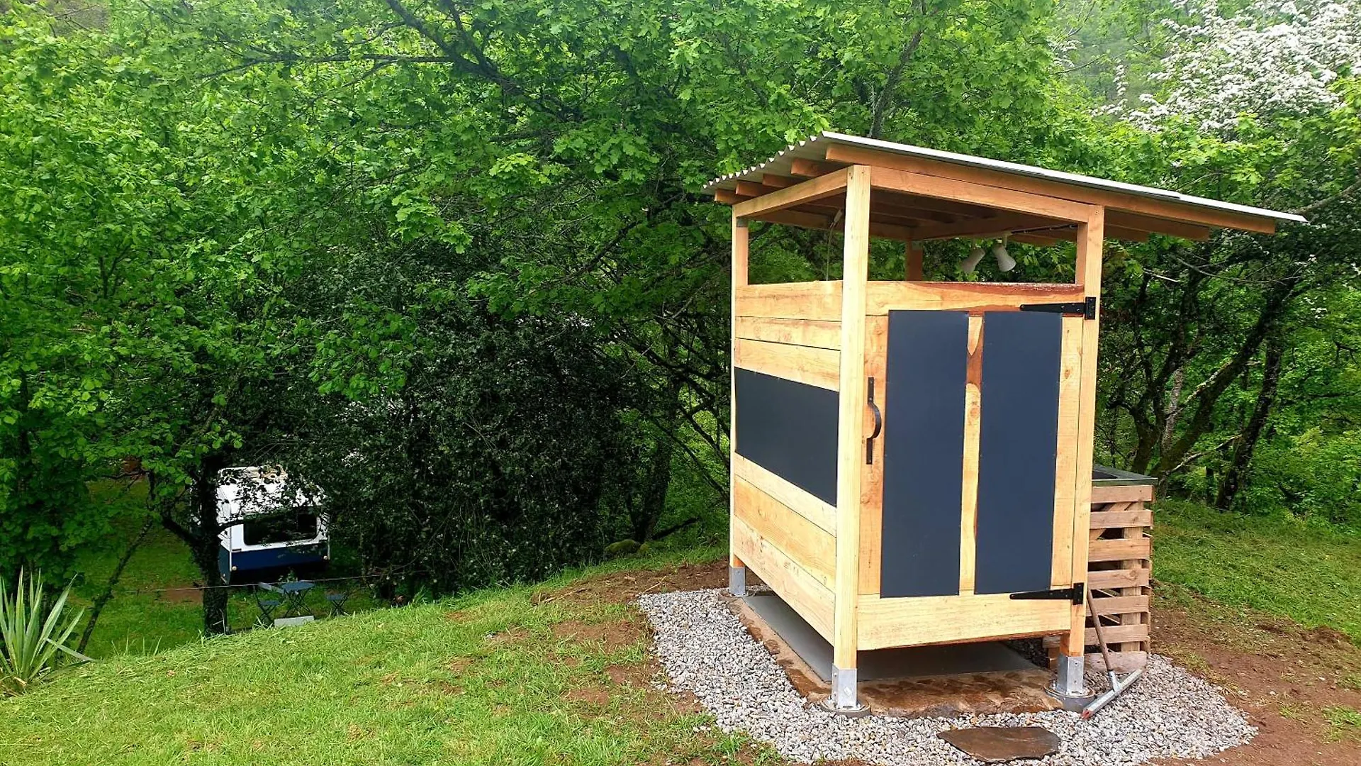 Campsite Caravane En Pleine Nature Saint-Etienne-de-Chomeil